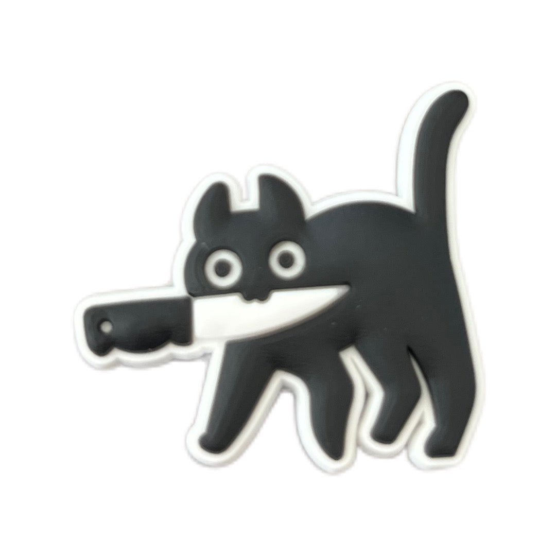 Chat noir couteau
